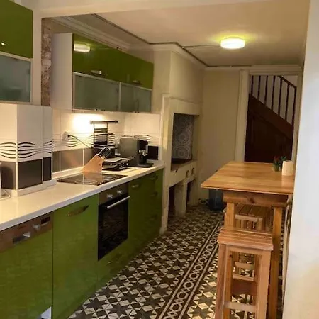 Maris , Greek House @ Center Alsancak Villa *