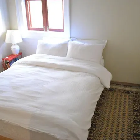 Maris , Greek House @ Center Alsancak