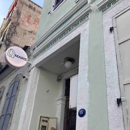 Maris , Greek House @ Center Alsancak Vila *