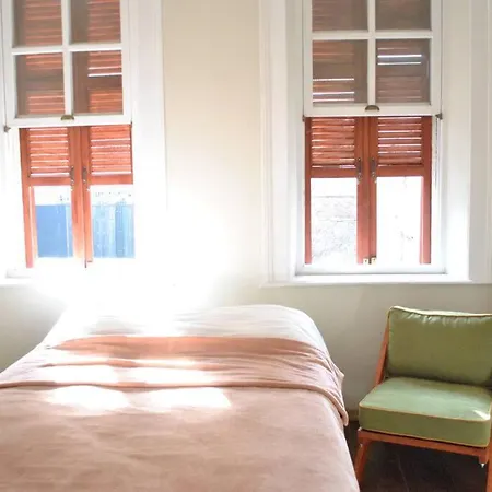 Maris , Greek House @ Center Alsancak *