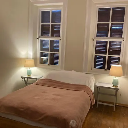 Maris , Greek House @ Center Alsancak *