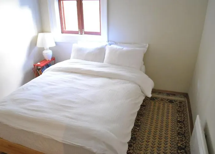 Maris , Greek House @ Center Alsancak