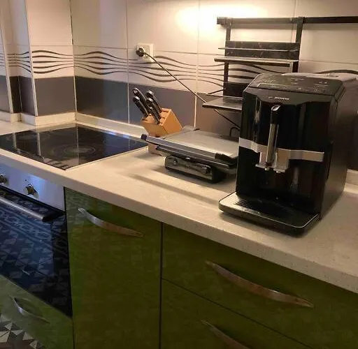 Maris , Greek House @ Center Alsancak *