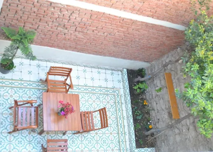Villa Maris , Greek House @ Center Alsancak *